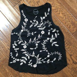 Lucky Brand Embroidered Top Size large